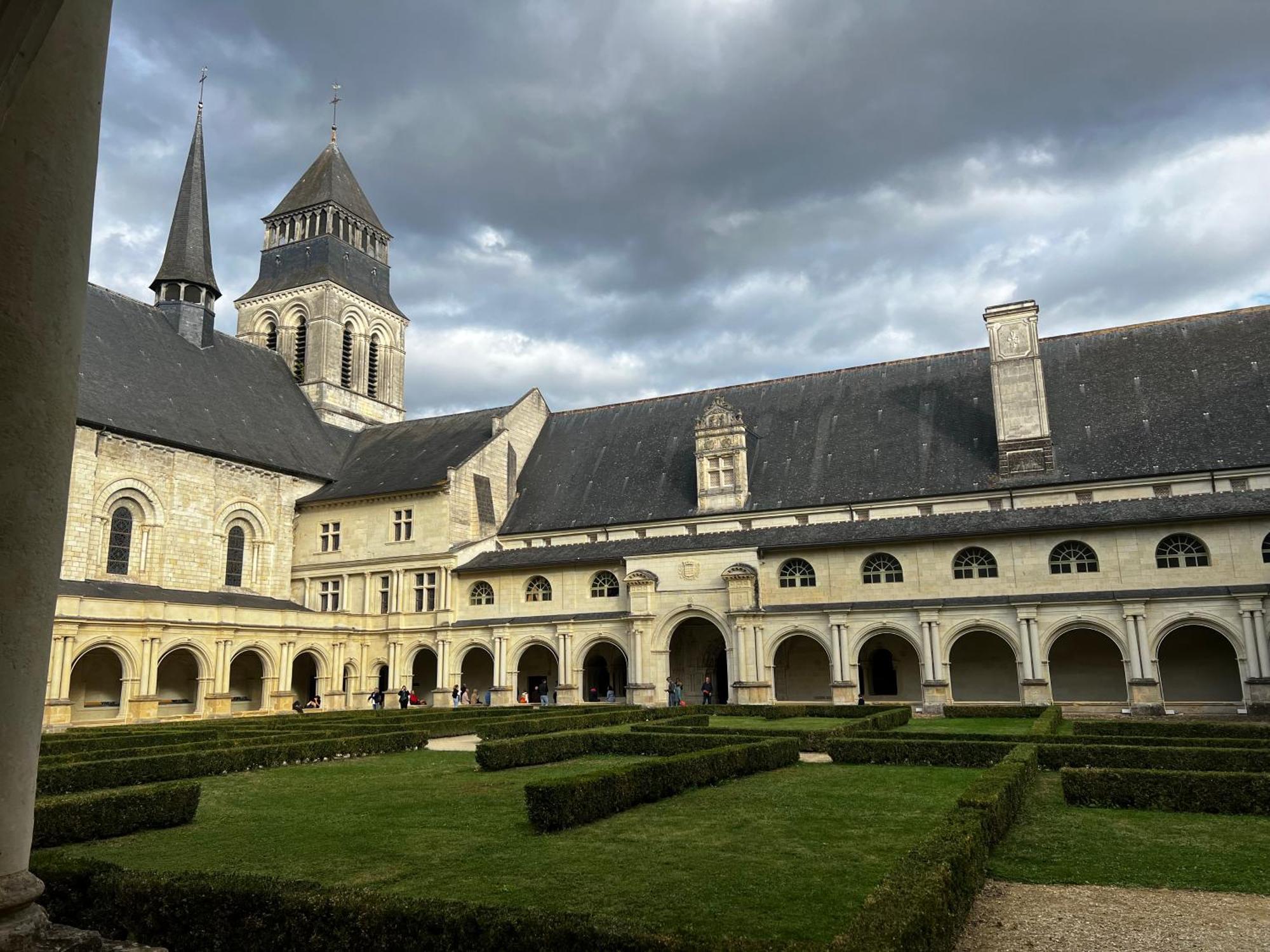 Le Chateau De Leugny Oiron Eksteriør bilde